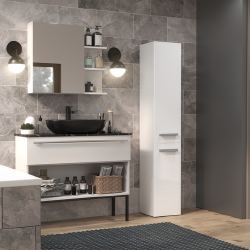 Elegantiška spinta su sidabrinėm rankenom ir ABS kraštais