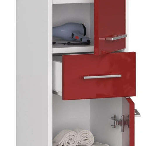 Kompaktiška vonios kambario spinta su blizgiais fasadais