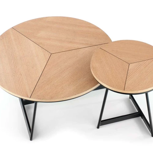 Elegantiškas stalas natūralaus ąžuolo ir juodos spalvos atspalviais