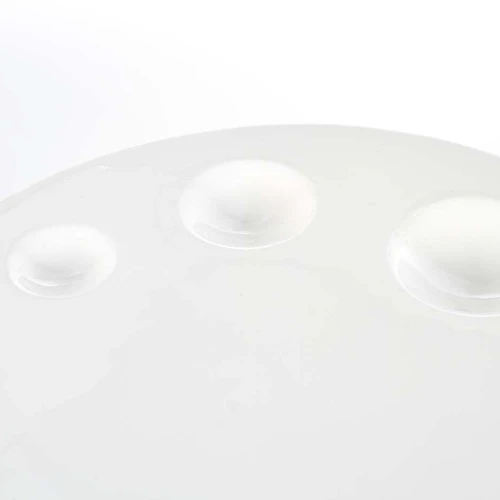 Stiklo pluošto ir plieno derinys baltame stiliuje