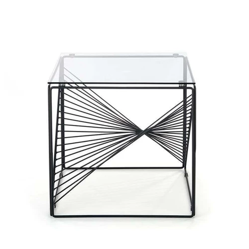 Rūkytas plienas ir stiklas – tobulas interjero akcentas