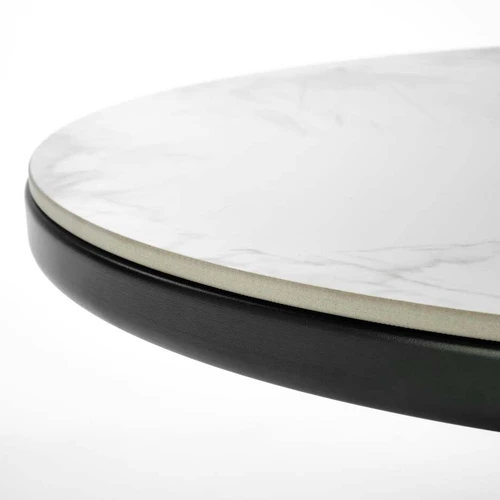 Stilingi baldai su keramikos ir dažyto plieno apdaila