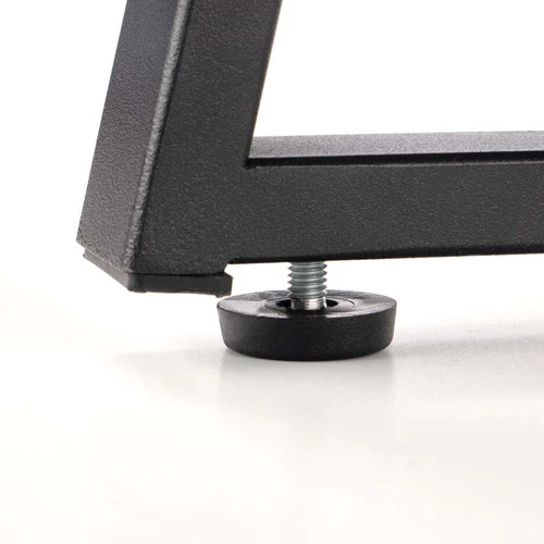 Stylus natūralaus ąžuolo ir juodos spalvos stalas su rotangų dekoru