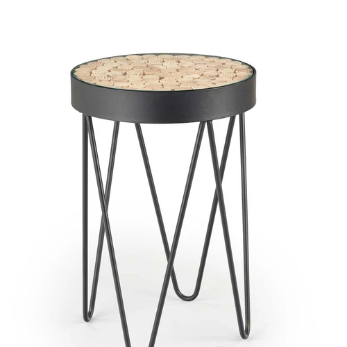 Moderni juoda spinta su stiklo ir plieno detalėmis