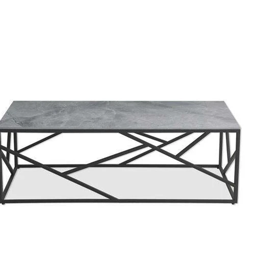 Stalviršis su akmeniniu ir plieniniu dizainu