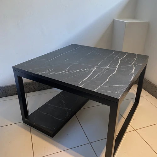 Kompaktus staliukas 60x60cm, puikios būklės