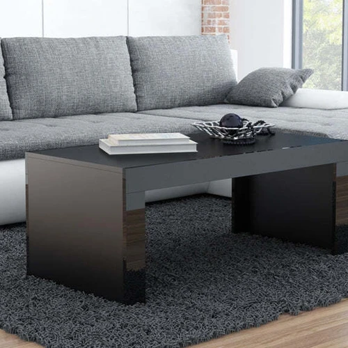 Kavos staliukas su madinga blizgia apdaila ir patvariu dizainu